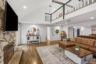 142 Landing Meadow Rd, Smithtown, NY 11787 - Photo 17