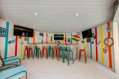 142 Landing Meadow Road, Smithtown, NY 11787 - Photo 9