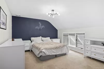 142 Landing Meadow Road, Smithtown, NY 11787 - Photo 39