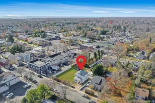 4 3rd Ave, East Islip, NY 11730 - Photo 33