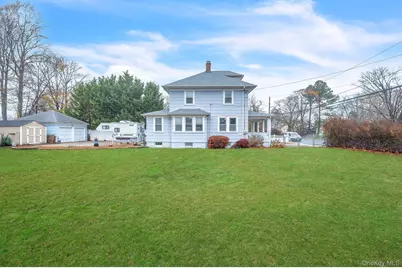 4 3rd Avenue, East Islip, NY 11730 - Photo 45