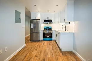 33-34 109th St, Corona, NY 11368 - Photo 9