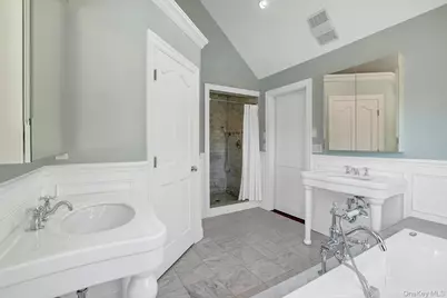 450 Westlake Drive, Valhalla, NY 10595 - Photo 29