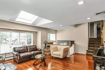 29 Elmwood Court, Plainview, NY 11803 - Photo 9