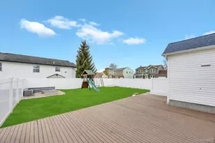 297 Catskill Ave, Lindenhurst, NY 11757 - Photo 9