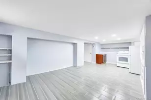 297 Catskill Ave, Lindenhurst, NY 11757 - Photo 29