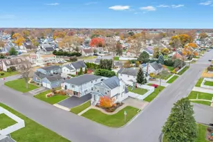 297 Catskill Ave, Lindenhurst, NY 11757 - Photo 37