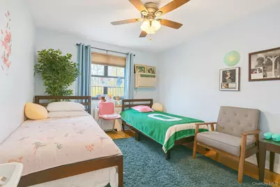 6 West Mill Drive #2D, Great Neck, NY 11021 - Photo 9