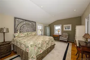 155 Essex St, Montauk, NY 11954 - Photo 5