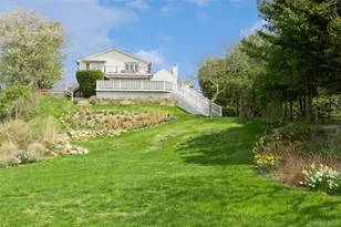 155 Essex St, Montauk, NY 11954 - Photo 3