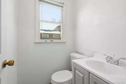 55 Leroy Avenue, Valhalla, NY 10595 - Photo 15