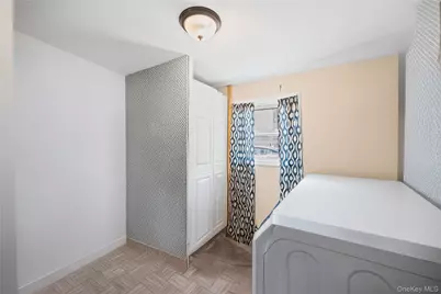 1113 Joselson Avenue, Bay Shore, NY 11706 - Photo 17