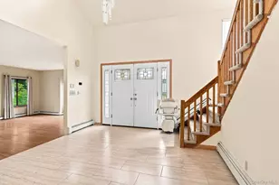 8 Cobbling Rock Dr, Katonah, NY 10536 - Photo 3