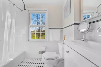 112 Clarence Road, Scarsdale, NY 10583 - Photo 17