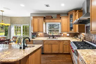 38 Hamlet Dr, Mount Sinai, NY 11766 - Photo 5