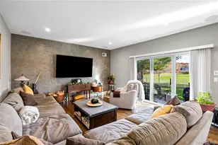 38 Hamlet Dr, Mount Sinai, NY 11766 - Photo 9