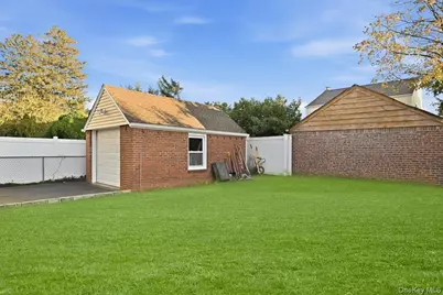 253 William Street, West Hempstead, NY 11552 - Photo 33