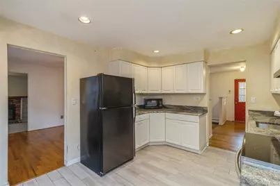 15 Mobrey Lane, Smithtown, NY 11787 - Photo 9