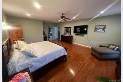 2548 Columbus Avenue, North Bellmore, NY 11710 - Photo 19