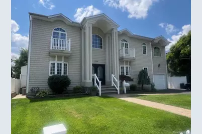 2548 Columbus Avenue, North Bellmore, NY 11710 - Photo 3