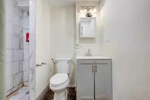 25-22 45th St, Astoria, NY 11103 - Photo 27