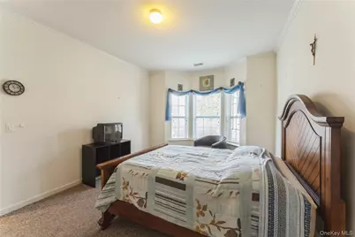 357 Spring Drive, East Meadow, NY 11554 - Photo 9