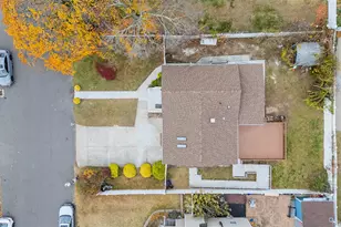 1568 7th St, West Babylon, NY 11704 - Photo 37