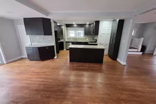 109-73 200th St, Saint Albans, NY 11412 - Photo 7