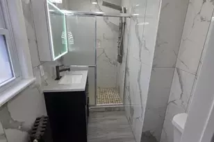 109-73 200th St, Saint Albans, NY 11412 - Photo 11