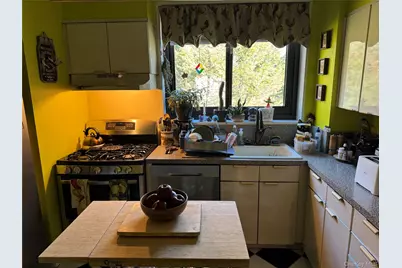 1101 Midland Avenue #402, Bronxville, NY 10708 - Photo 9