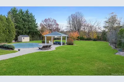 56 Rofay Drive, East Northport, NY 11731 - Photo 35