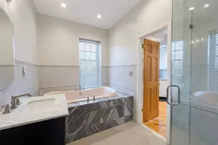 25-54 37th St, Astoria, NY 11103 - Photo 9