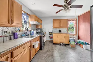 14 Bartels Pl, New Rochelle, NY 10801 - Photo 7