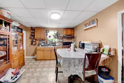 14 Bartels Place, New Rochelle, NY 10801 - Photo 15