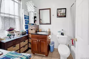 14 Bartels Pl, New Rochelle, NY 10801 - Photo 17