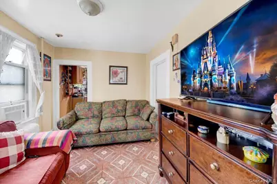 14 Bartels Place, New Rochelle, NY 10801 - Photo 13