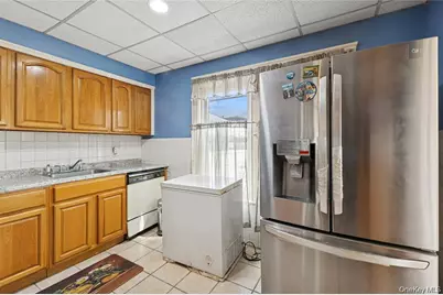 8747 139th Street, Jamaica, NY 11435 - Photo 7