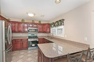 79 Lakebridge Dr S, Kings Park, NY 11754 - Photo 7