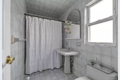 1221 Ellsworth Avenue, Bronx, NY 10465 - Photo 11