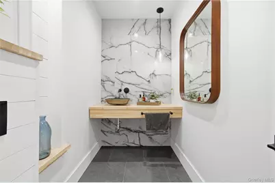 18 Timberpoint Road, East Islip, NY 11730 - Photo 7