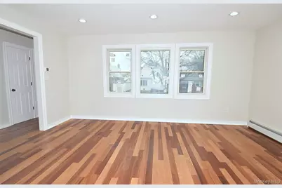 86-16 262nd Street, Floral Park, NY 11001 - Photo 5