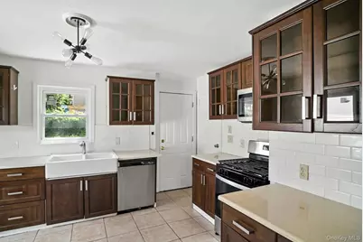 71 Commonwealth Avenue, Middletown, NY 10940 - Photo 9