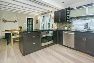 20 Oldwood Rd, Port Washington, NY 11050 - Photo 5