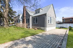 20 Oldwood Rd, Port Washington, NY 11050 - Photo 21