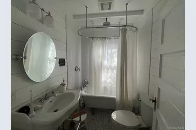 22 Crescent Avenue, Seaview, NY 11770 - Photo 11