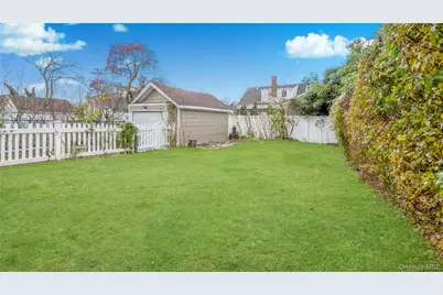 64 S Montgomery Street, Valley Stream, NY 11580 - Photo 45