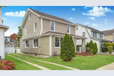 64 S Montgomery Street, Valley Stream, NY 11580 - Photo 9