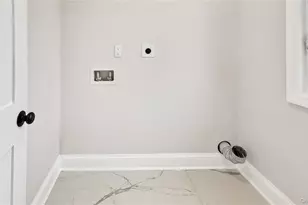 64 S Montgomery St, Valley Stream, NY 11580 - Photo 25