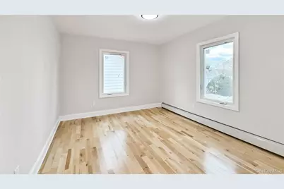 64 S Montgomery Street, Valley Stream, NY 11580 - Photo 29