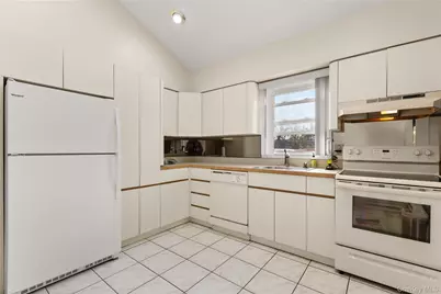 157 N Alleghany Avenue, Lindenhurst, NY 11757 - Photo 5